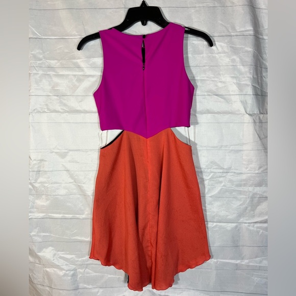 Donna Mizani Diamond Flounce Dress size Small - Picture 2 of 7